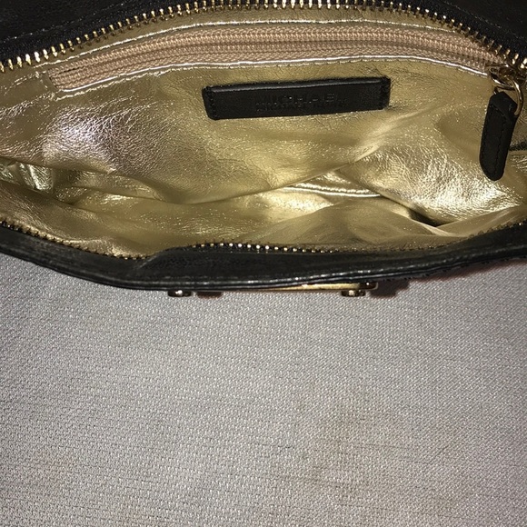 Michael Kors bag. - Picture 5 of 8